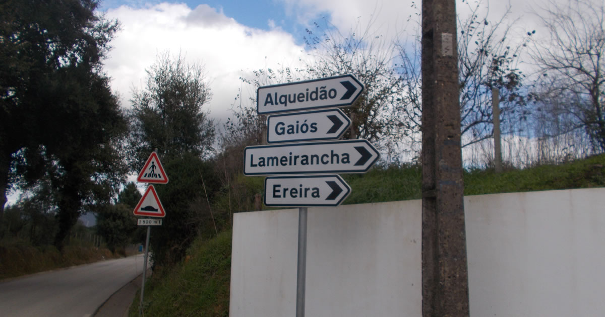 Melhorias nos Caminhos, Estradas e Sinalização da Freguesia