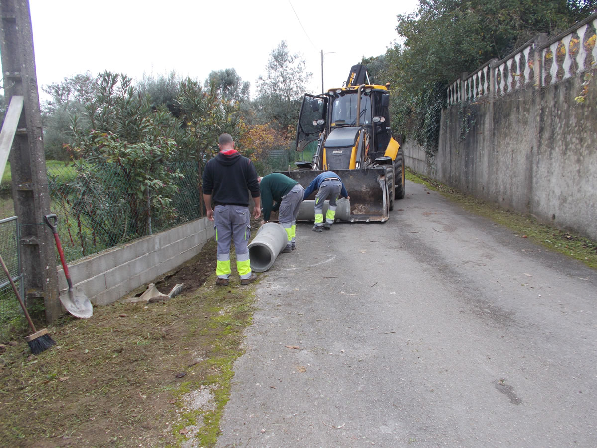 Melhorias nos Caminhos, Estradas e Sinalização da Freguesia