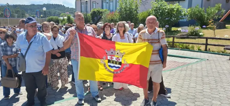 Passeio Anual da Freguesia reuniu uma centena de participantes na Quinta da Malafaia